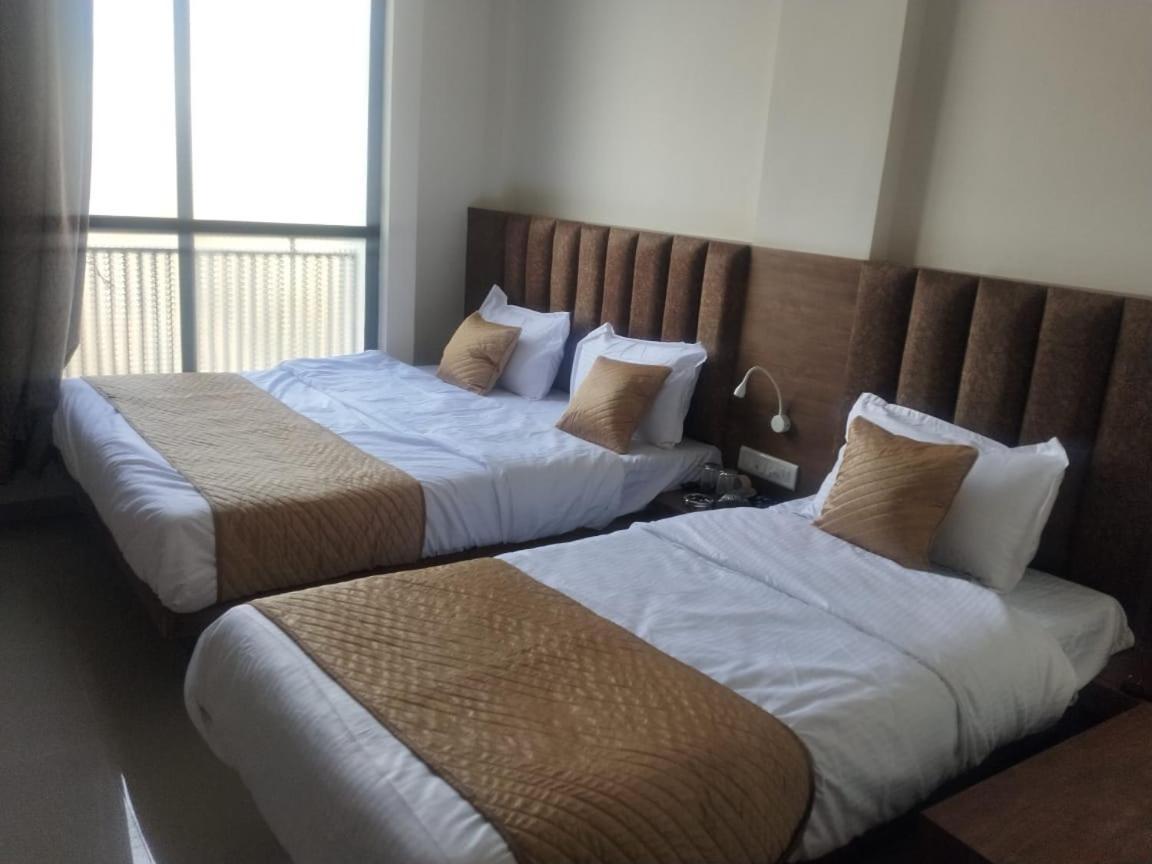 Hotel Sai Krupa Ahmedabad Eksteriør bilde