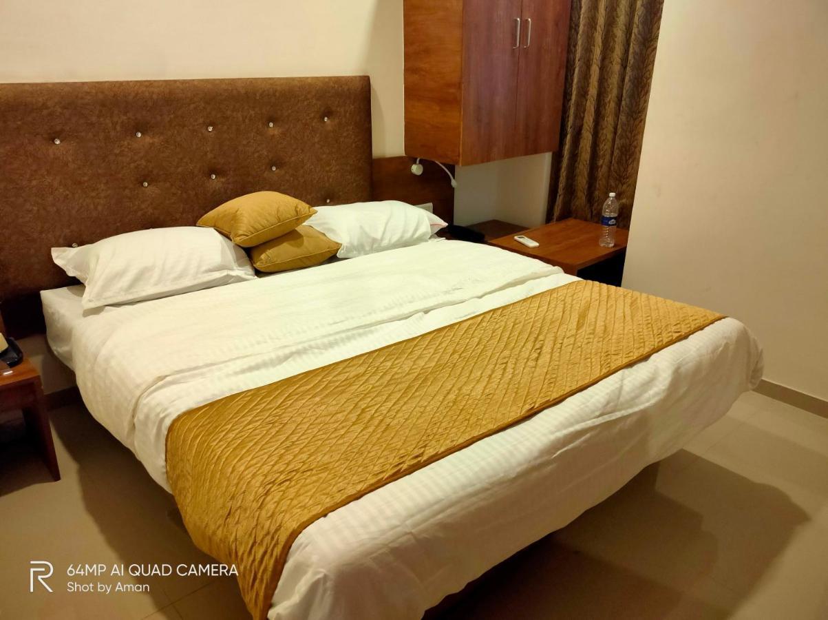 Hotel Sai Krupa Ahmedabad Eksteriør bilde